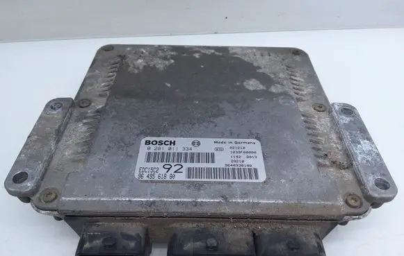 Peugeot 807 Engine control unit/module 0281011334