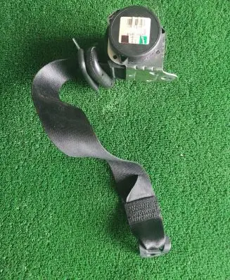 Mitsubishi Colt Rear seatbelt MN108300