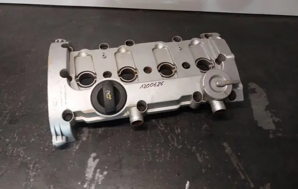 Audi A4 S4 B6 8E 8H Rocker cam cover 06D103469E