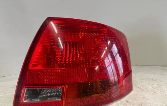 Audi A4 S4 B7 8E 8H Rear/tail lights 8E9945096E 484002 ULO748002