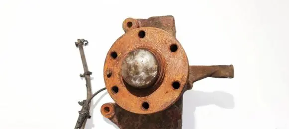 Iveco Daily 30.8 - 9 Front wheel hub