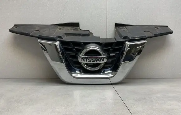 Nissan Juke I F15 Front bumper upper radiator grill 62070BV80A