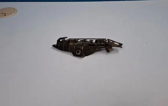 Volkswagen PASSAT B8 Front bumper mounting bracket 3G0807184B