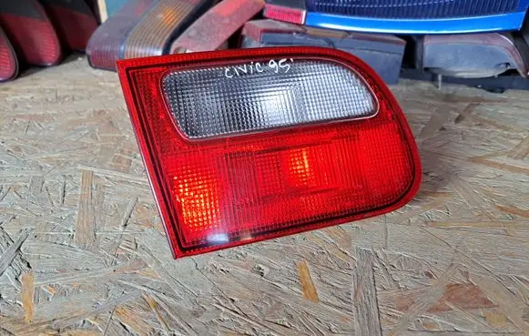 Honda Civic Tailgate rear/tail lights 0431124L 0431124