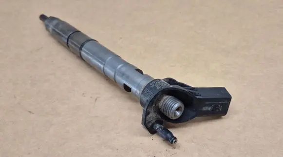 Audi A6 S6 C6 4F Fuel injector 059130277AH