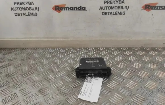 Mercedes-Benz E W210 Door control unit/module 2108207526 356825