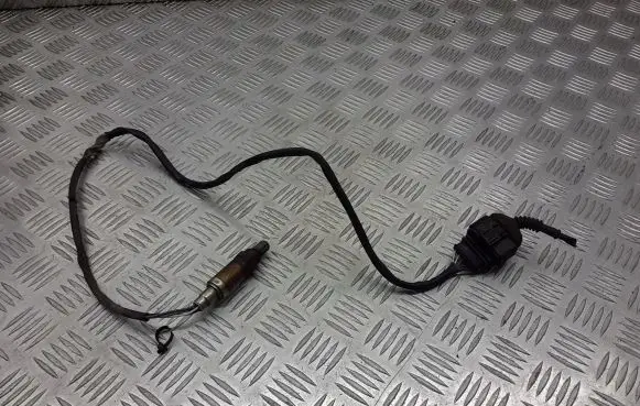 Audi A4 S4 B5 8D Lambda probe sensor 058908265A