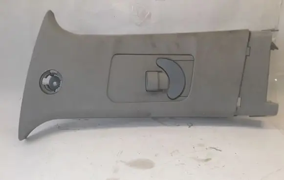 Mitsubishi Pajero (B) pillar trim (top) 147463H450