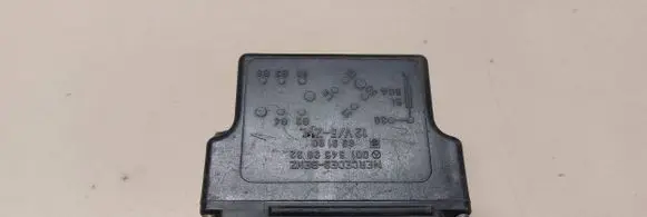 Mercedes-Benz 190 W201 Glow plug pre-heat relay 0015459832
