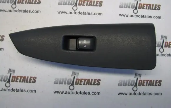 Toyota Corolla Verso E121 Electric window control switch 8403013030