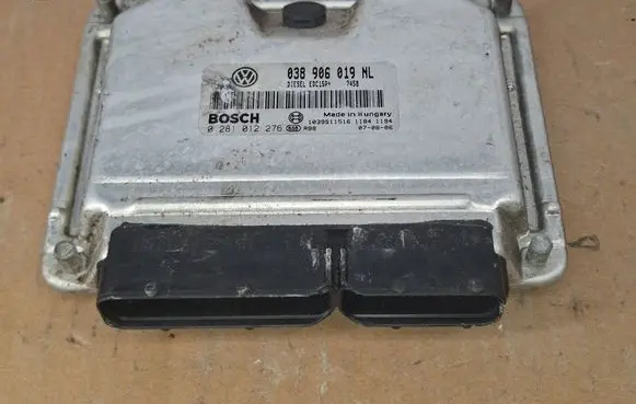 Seat Ibiza IV (6J,6P) Engine control unit/module 038906019NL 1039S11516 0281012276