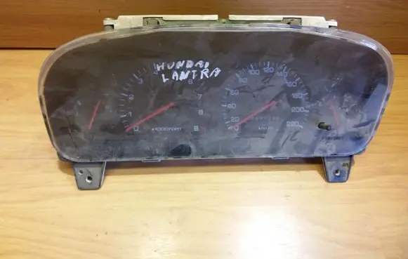 Hyundai Lantra I Speedometer (instrument cluster) 78811290