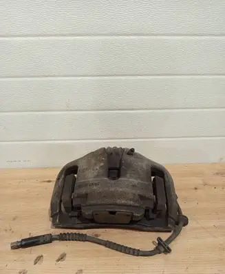 BMW 7 F01 F02 F03 F04 Front brake caliper BMW6036