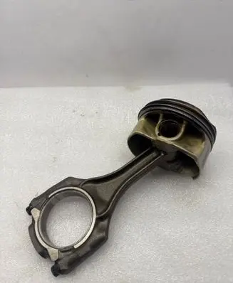 BMW X5M F85 Piston with connecting rod 7843123705