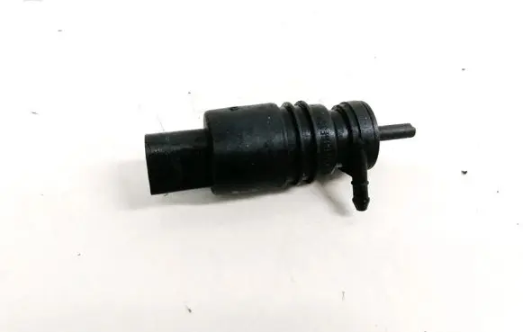 BMW 5 E39 Windscreen/windshield washer pump