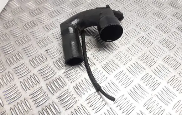 Engine coolant pipe/hose
