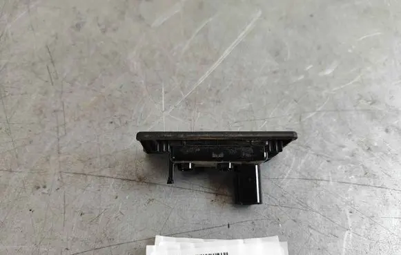 Jaguar XE Number plate light T2H24328 T4N3071