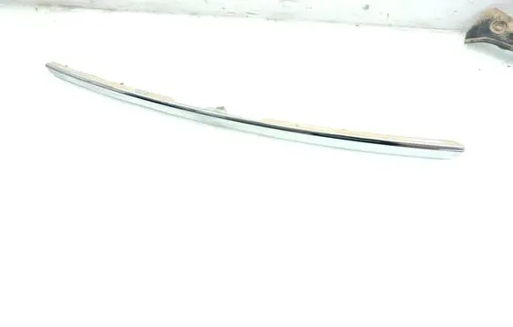 Nissan Rogue Tailgate trim 908105HA0A