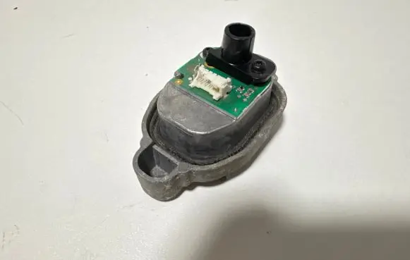 BMW 3 F30 F35 F31 LED ballast control module 63117419610 7419610