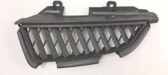 Mitsubishi Grandis Front bumper upper radiator grill MN145455