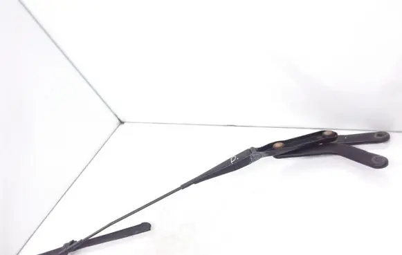 Ford Focus C-MAX Front wiper blade arm 3M5117526CA