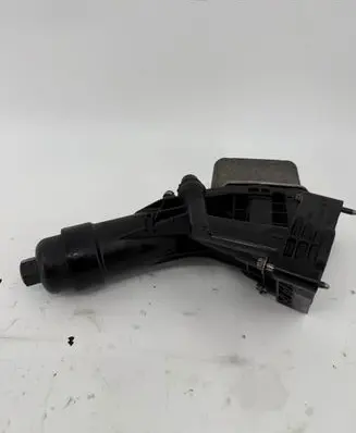 BMW X3 E83 Oil filter mounting bracket 70568660 8585625