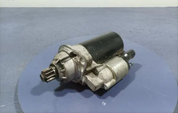 Seat Toledo III (5P) Starter motor F032113841
