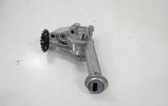 Renault Captur Oil pump 150003395R