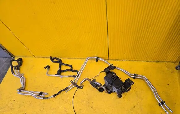 Volkswagen Transporter - Caravelle T5 Auxiliary pre-heater (Webasto) 7H0815071F