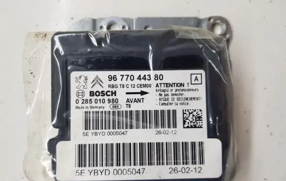 Peugeot 3008 I Airbag control unit/module 9677044380