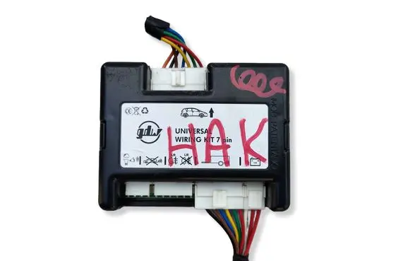 Land Rover Evoque I Tow bar relay 