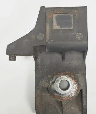 Mercedes-Benz A W169 Radiator mount bracket A1696200536