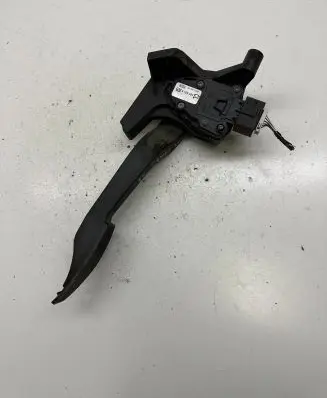 Opel Combo C Accelerator throttle pedal 9129423 6PV00811000