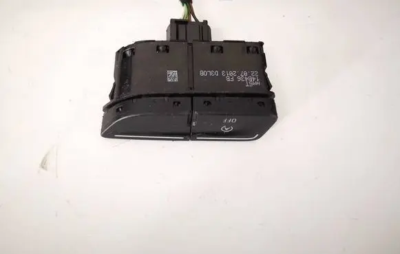 Ford Focus Other switches/knobs/shifts am5t14b436fb