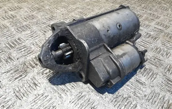 Audi A6 S6 C5 4B Starter motor 068911024E D7R33