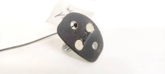 Skoda Octavia Mk2 (1Z) Front door lock loop/hook striker 6Y0837033 1Z0837033C