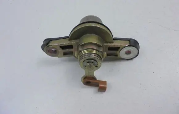 Toyota Celica T230 Front door lock (next to the handle) 