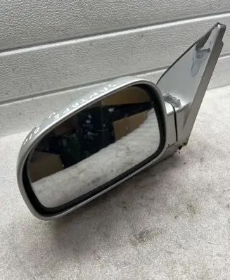 Hyundai Santa Fe Front door electric wing mirror 012147