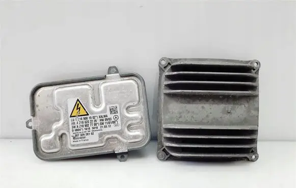 Mercedes-Benz CLS C218 X218 LED ballast control module 