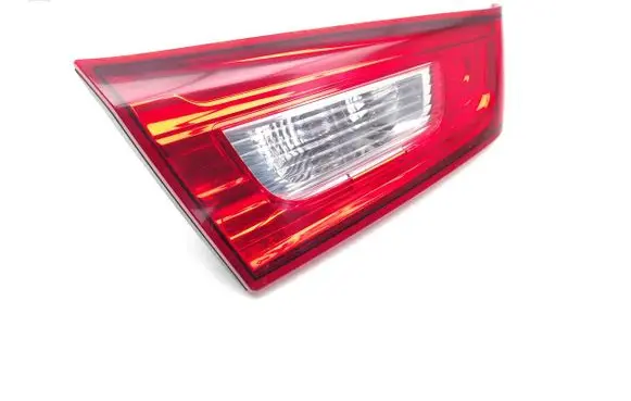 Mitsubishi ASX Tailgate rear/tail lights A046040