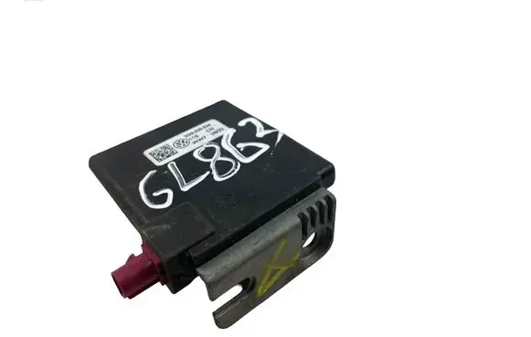Volkswagen Golf Sportsvan Aerial antenna amplifier 3G9035534