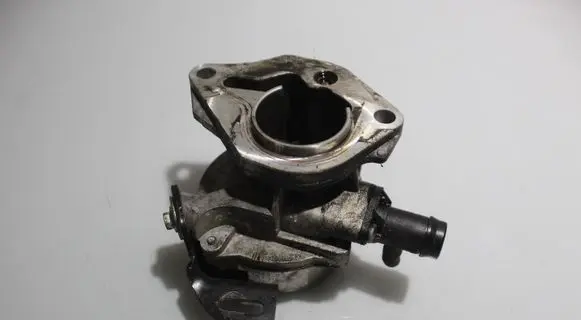 Renault Megane III Vacuum pump