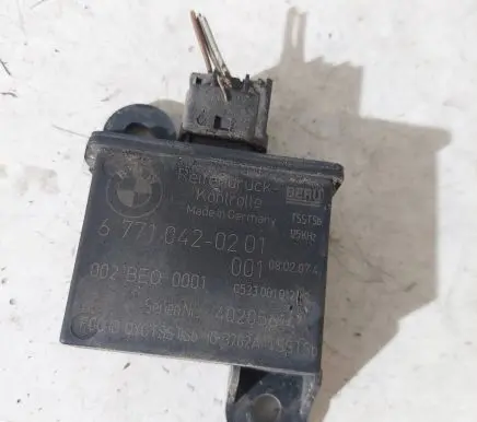 BMW 5 E60 E61 Tire pressure sensor 67710420201
