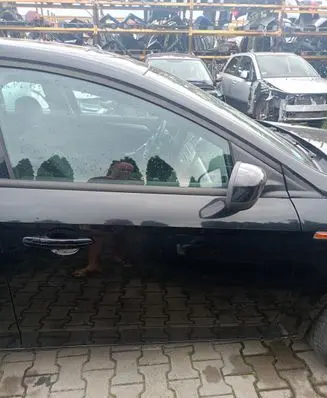 Ford Mondeo MK IV Sliding door window/glass 