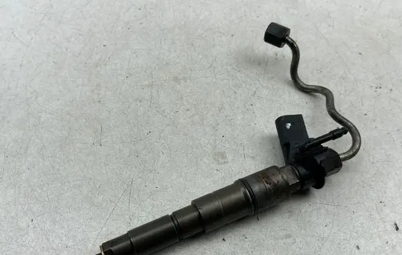 Fuel injector