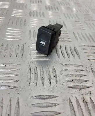 Land Rover Discovery Quarter vent window switch 