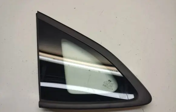 Hyundai Tucson TL Rear side window 43R00107