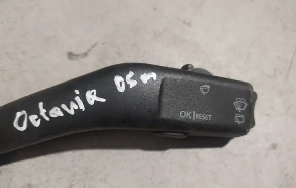 Skoda Octavia Mk2 (1Z) Wiper control stalk 1K0953519A
