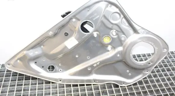 Mercedes-Benz C W204 Rear door window regulator with motor A2048204302