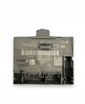 Volkswagen Golf VII Door control unit/module 5Q0959592E